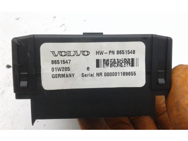 Блок предохранителей 8651548 Volvo V70