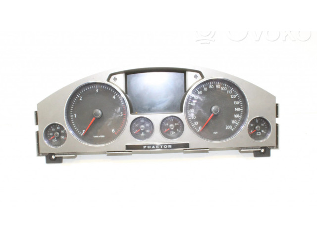 Панель приборов 3D0920983C Volkswagen Phaeton