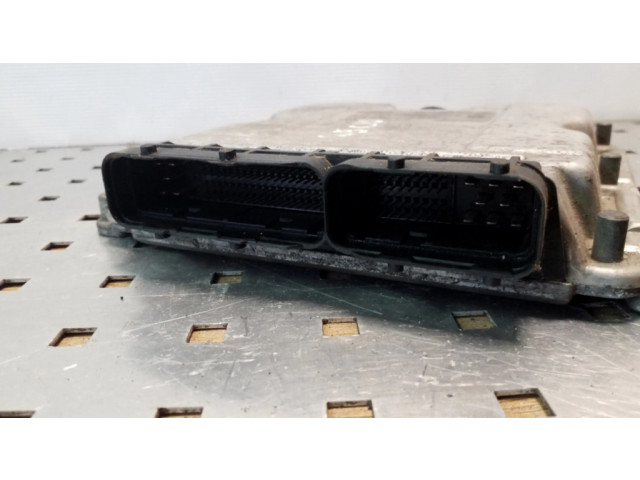 Řídící jednotka 0281010814, P04727664AE Chrysler Voyager 2003