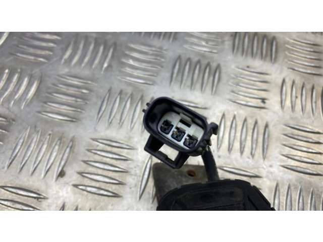 Моторчик стеклоочистителя 9151877, 0390206214 Volvo V70