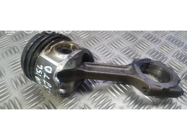 Píst Alfa Romeo 156 pro naftový motor 1.9