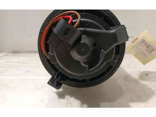 Вентилятор радиатора     272107379R    Dacia Logan II 