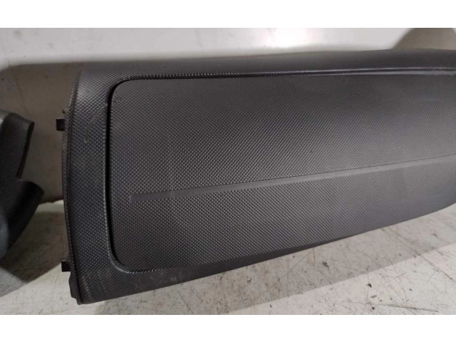 Подушка безопасности пассажира    Dacia Sandero