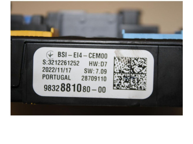 Блок предохранителей       Peugeot 2008 II  2019 -  года   