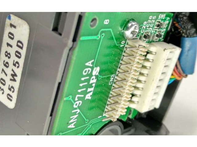 Ручка стеклоочистителей 30768101   Volvo XC90