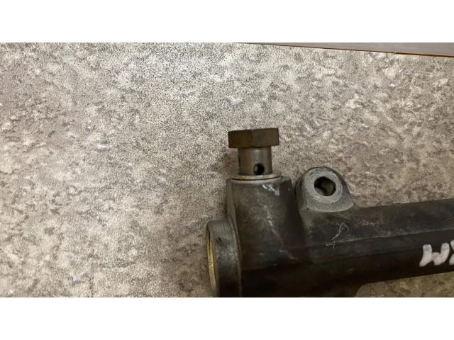 Vstřikovací lišta A6110700395, 0445214038 Mercedes-Benz C W203 pro naftový motor 2.2