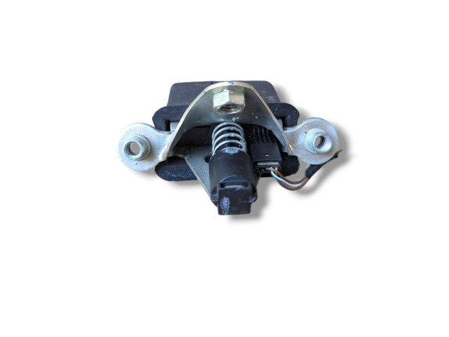 Замок багажника 1Z5827501D Skoda Octavia Mk2 (1Z) 2004 - 2013 года