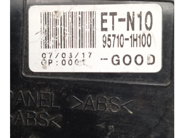 Дисплей    957101H100, 95710-1H100   KIA Ceed