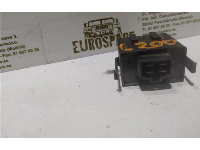 Блок предохранителей MD142382 Mitsubishi L200