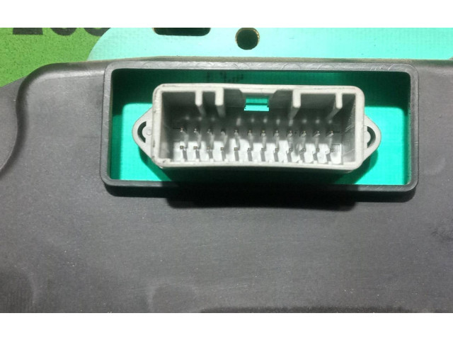 Панель приборов P8200752820   Dacia Logan I       