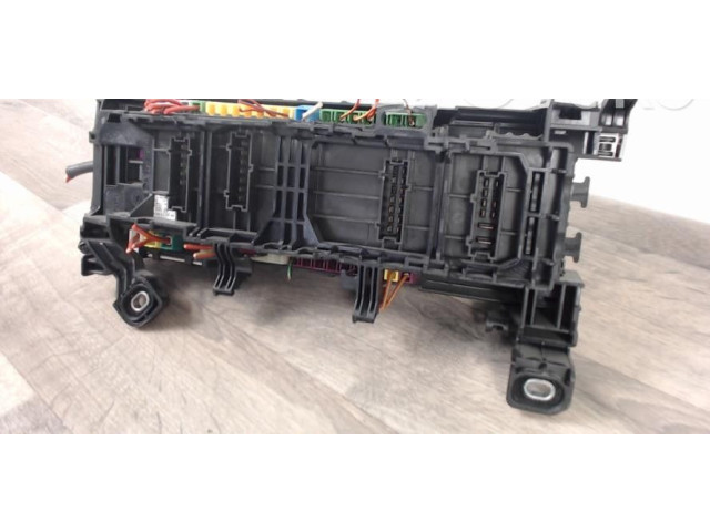 Блок предохранителей  2465401850, 2465401850   Mercedes-Benz A W176    