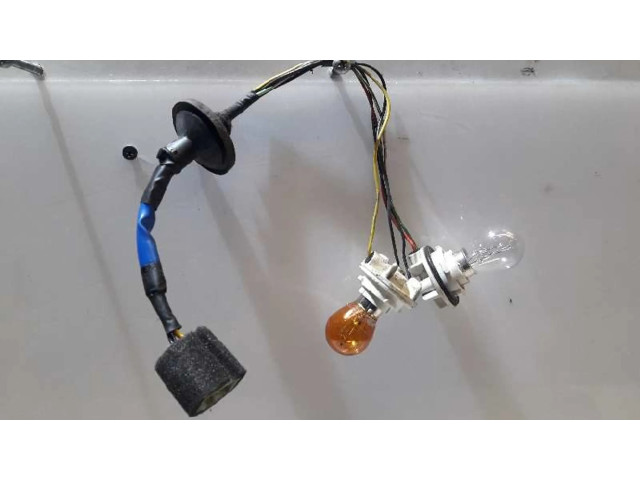 Держатель крышки лампы заднего фонаря