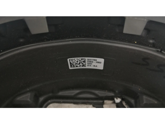 Volant Volvo XC60 2022 32227594