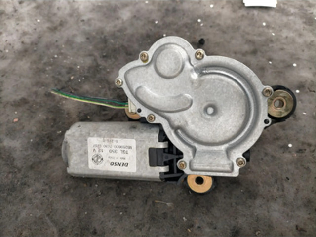 Моторчик заднего дворника 51848464    Fiat Idea