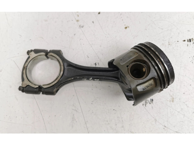 Генератор 0125711028, A0009063322   Mercedes-Benz A W176 2.1     