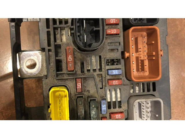   Pojistková skříňka 9666700380   Citroen Berlingo 2009