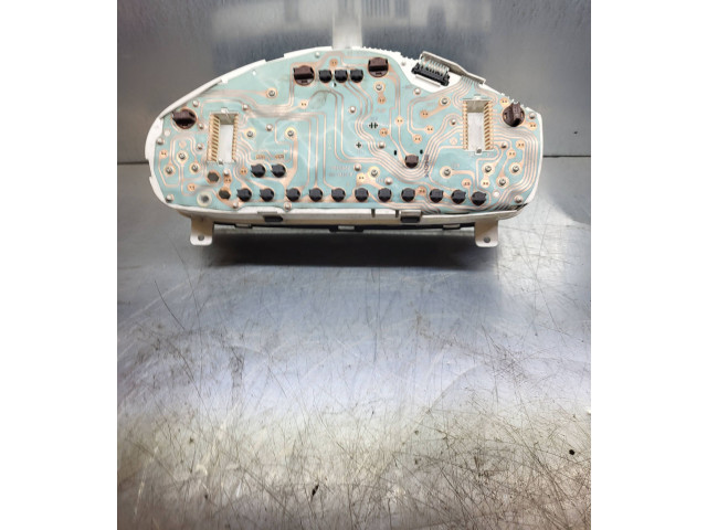 Панель приборов Mitsubishi Carisma