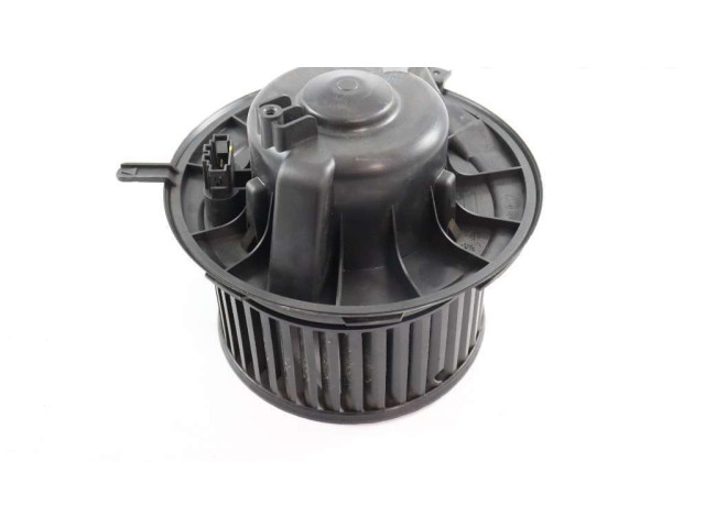 Вентилятор печки 1K1819015F Volkswagen Caddy