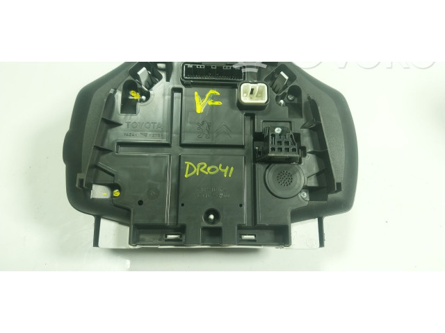 Přístrojová deska Peugeot 108 2015 B001177080