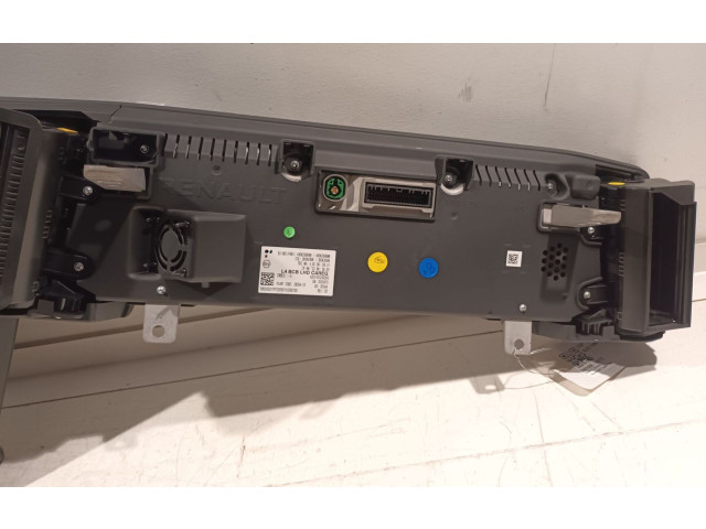 Панель приборов 680502337R   Renault Megane E-Tech       