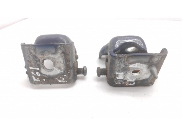 Передний комплект петлей