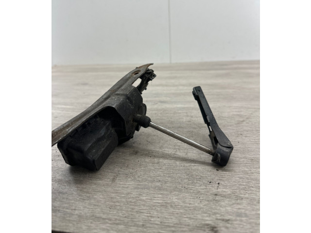 Моторчик стеклоочистителя Saab 9-5