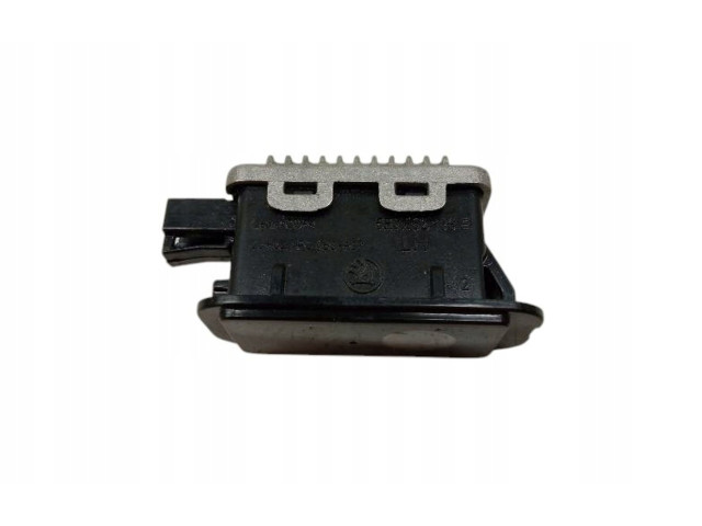 Дисплей    5E3052133E   Skoda Karoq