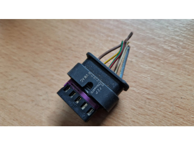 Заднее стекло