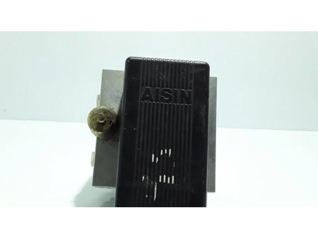 Блок АБС 4451060030, 211607112069 Toyota Land Cruiser (HDJ90) 1996-2002 года