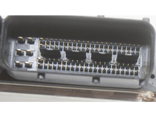 Блок управления двигателя 670030024, 0281019675   Maserati Quattroporte