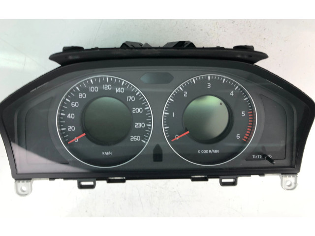 Панель приборов 31270899AA   Volvo V70       