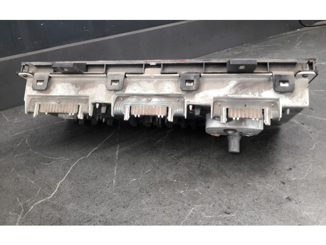 Экран/ дисплей / маленький экран 09041560010 Renault Clio I