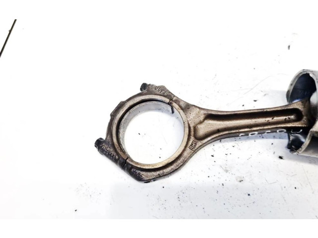 Поршень с шатуном Skoda Superb B5 (3U)