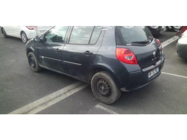 Ручка стеклоочистителей 8201590631   Renault Clio III