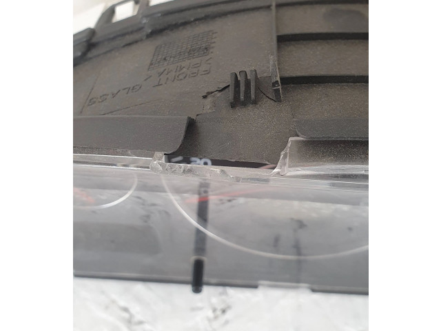 Панель приборов 30682277, 69594220T   Volvo V70       