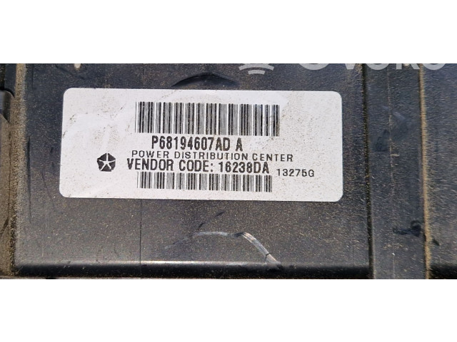 Блок предохранителей P68194607AD   Jeep Grand Cherokee    