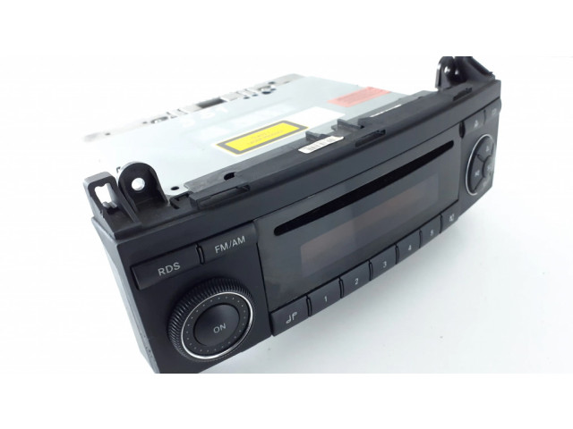 Радио/ проигрыватель CD/DVD / навигация