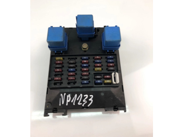 Блок предохранителей 243505W000J Nissan Pathfinder R50