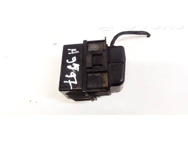 Блок предохранителей     Volvo V70    