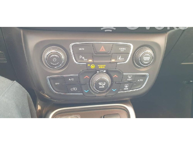 Блок управления климат-контролем P6TM19DX9AB, 60928135   Jeep Compass