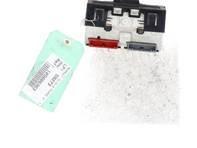 Дисплей    8200057681   Renault Clio II