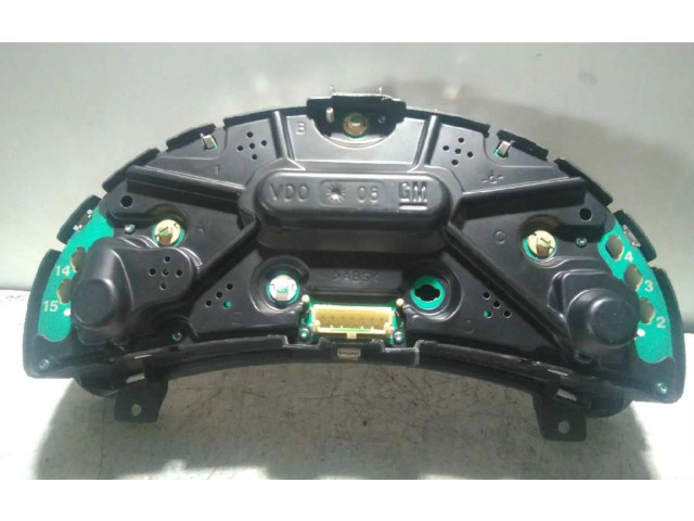 Панель приборов 88311302   Opel Tigra A       