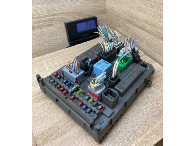 Pojistková skříňka Řídící jednotka BSM 9651938280 Peugeot 807 2000