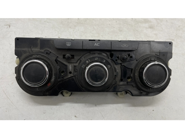 Блок управления климат-контролем 3T0820047H Skoda Octavia Mk2 (1Z)