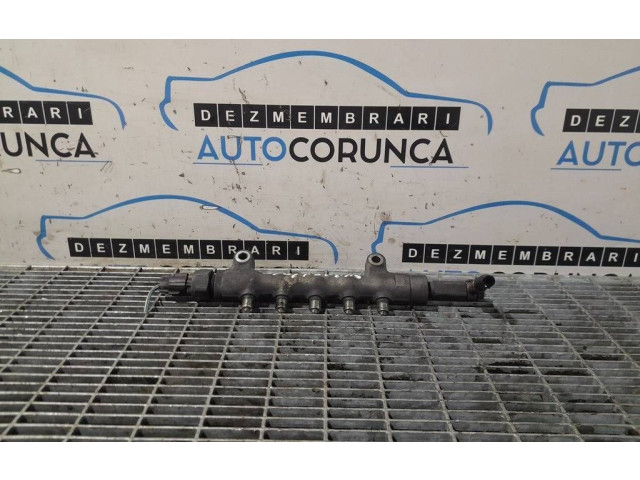 Топливная рампа    Subaru Forester SH   для двигателя EE20