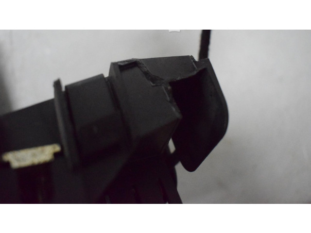   Pojistková skříňka    Audi A8 S8 D3 4E 2003