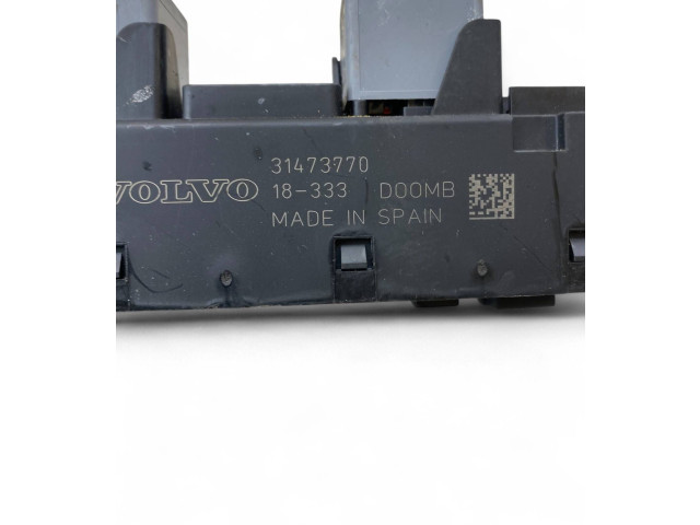 Блок предохранителей 31473770   Volvo XC90    