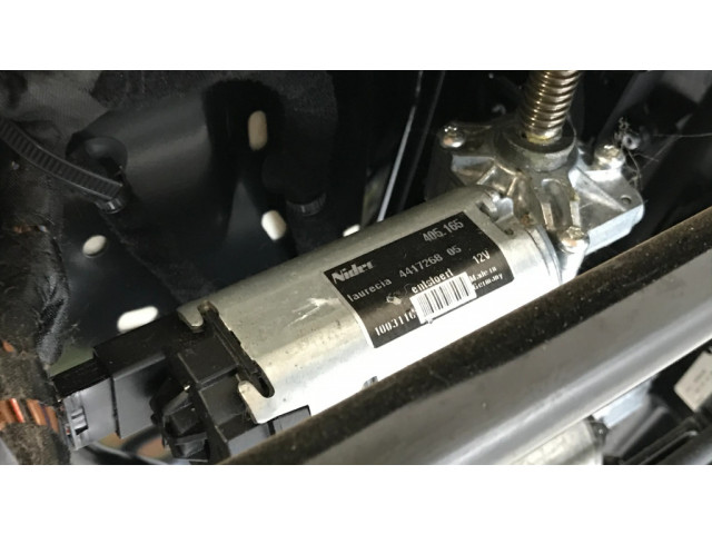 Переднее сиденье водителя