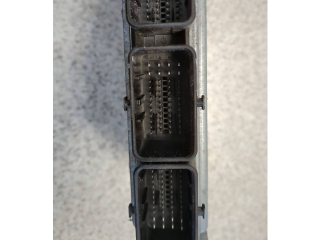 Блок управления двигателя 5WS40562A, 31211071AA   Volvo C30