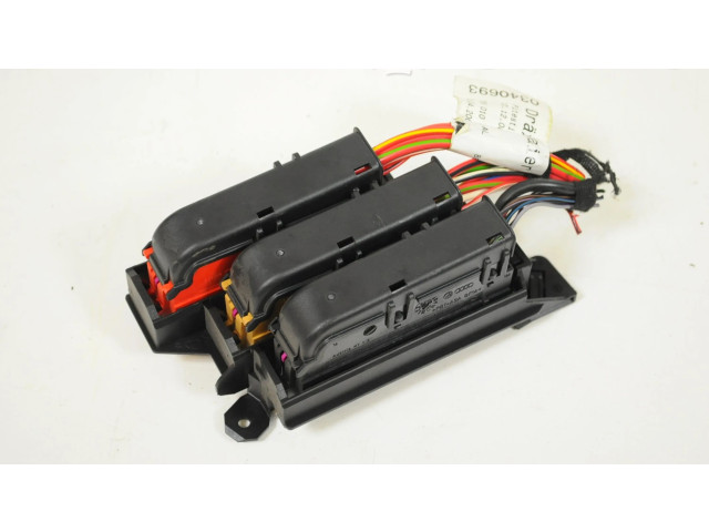 Блок предохранителей  8K2971845A   Audi A5 8T 8F    